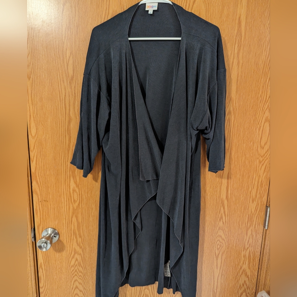 LulaRoe Shirley, Medium, Charcoal Gray